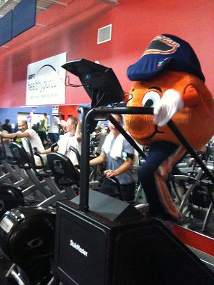 Otto's nightmare: Syracuse mascot stars in new ESPN 'SportsCenter' ad  (video) 